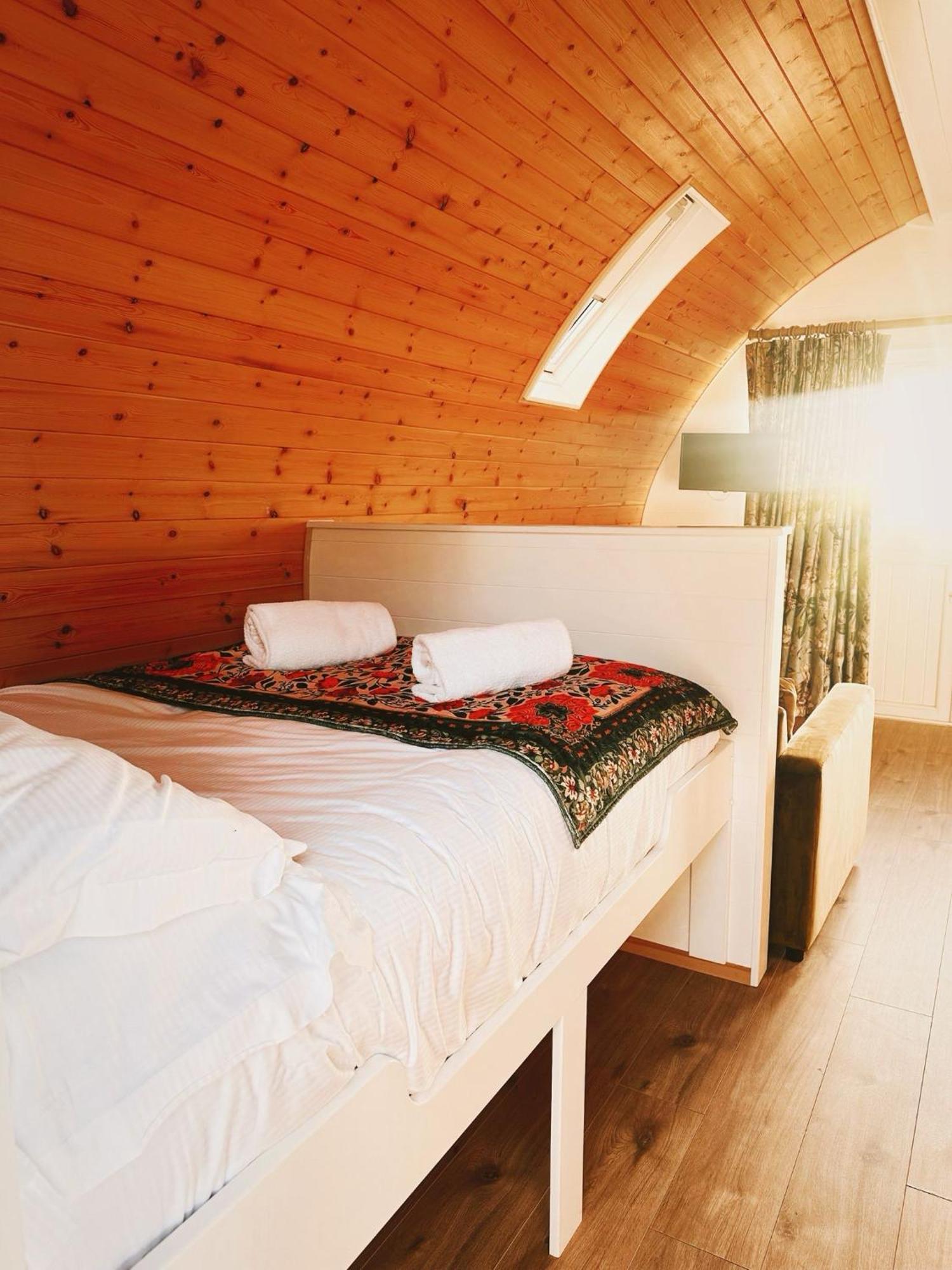 Carlton Manor Pods Apartment Aldbrough Bagian luar foto